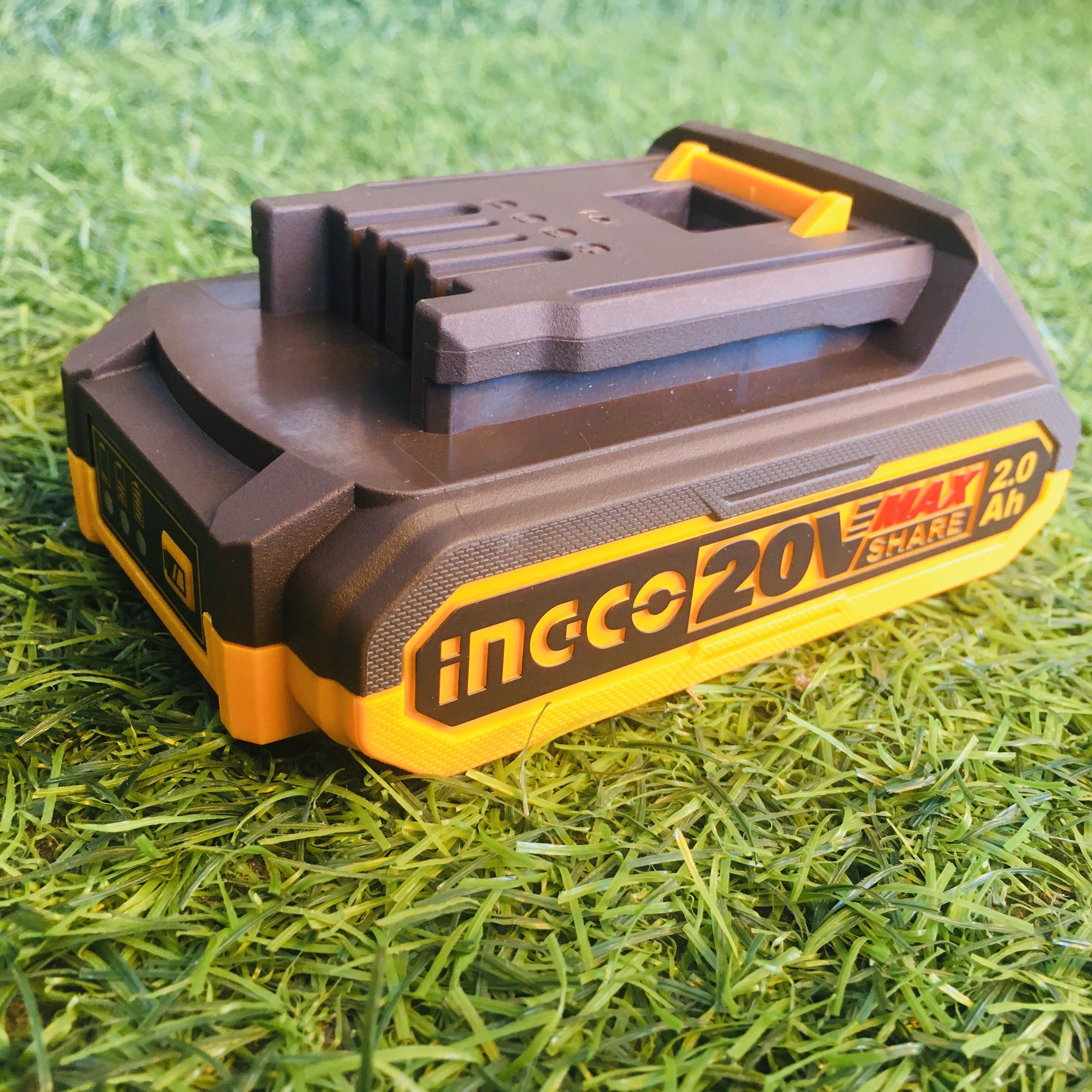 Pin sạc P20s Ingco 20V dung lượng cao FBLI20011FBLI2001 (2) Pin sac P20s Ingco 20V dung luong cao FBLI20011FBLI2001 2